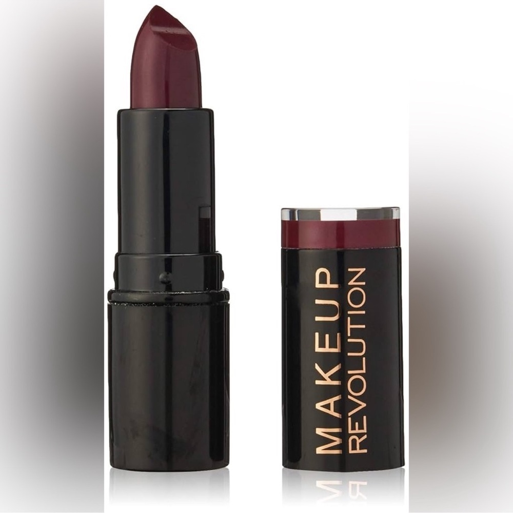 Makeup Revolution Lipstick – Rebel With Cause💄 Bold. Confident. Unapologetic.